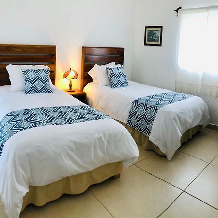 Club Vergel Resort Bernal Extérieur photo