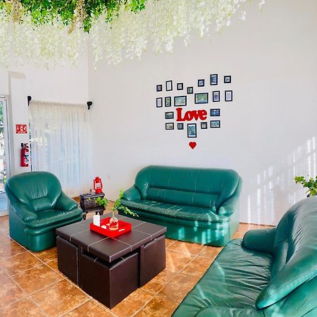 Club Vergel Resort Bernal Extérieur photo