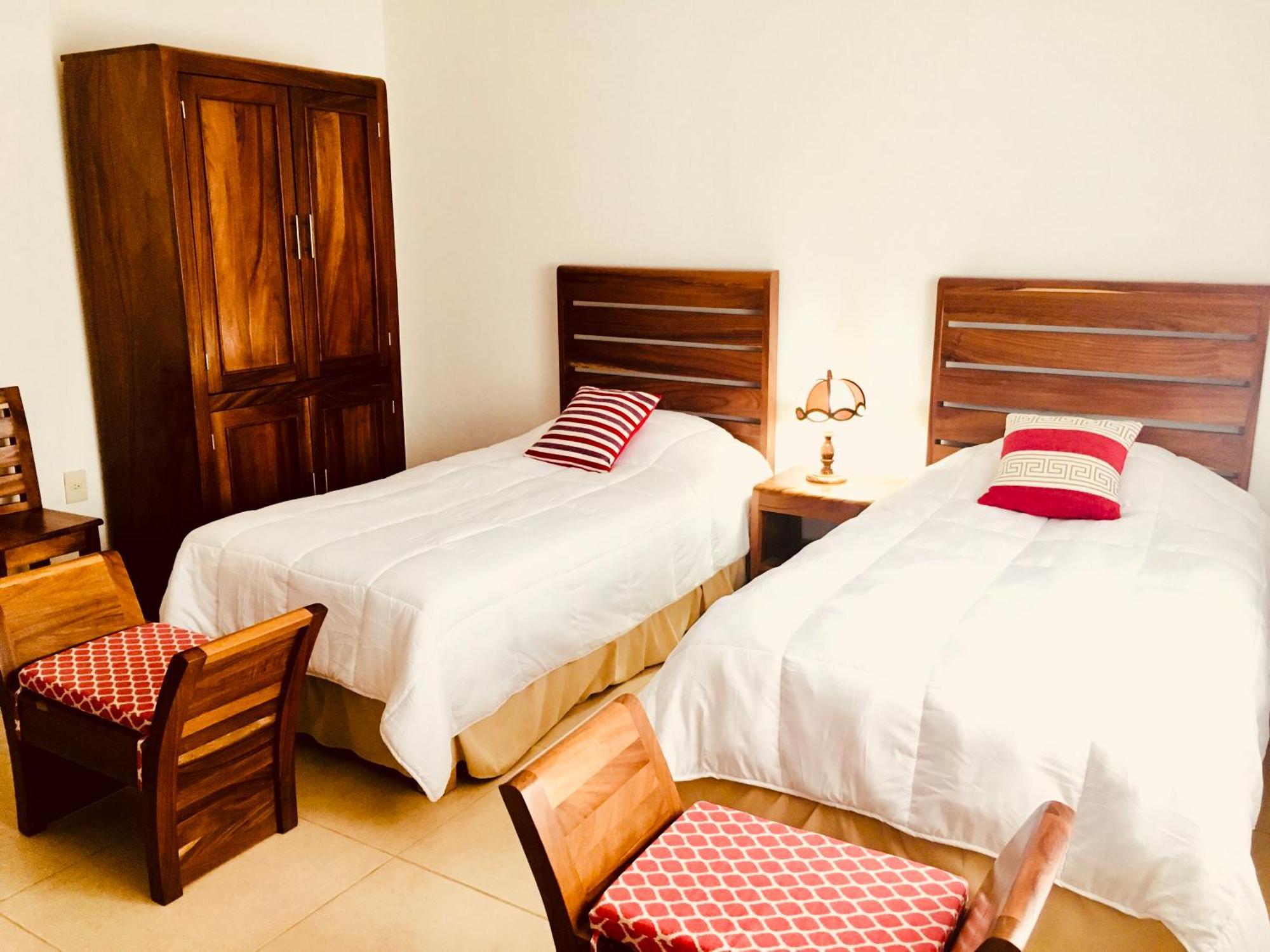 Club Vergel Resort Bernal Extérieur photo